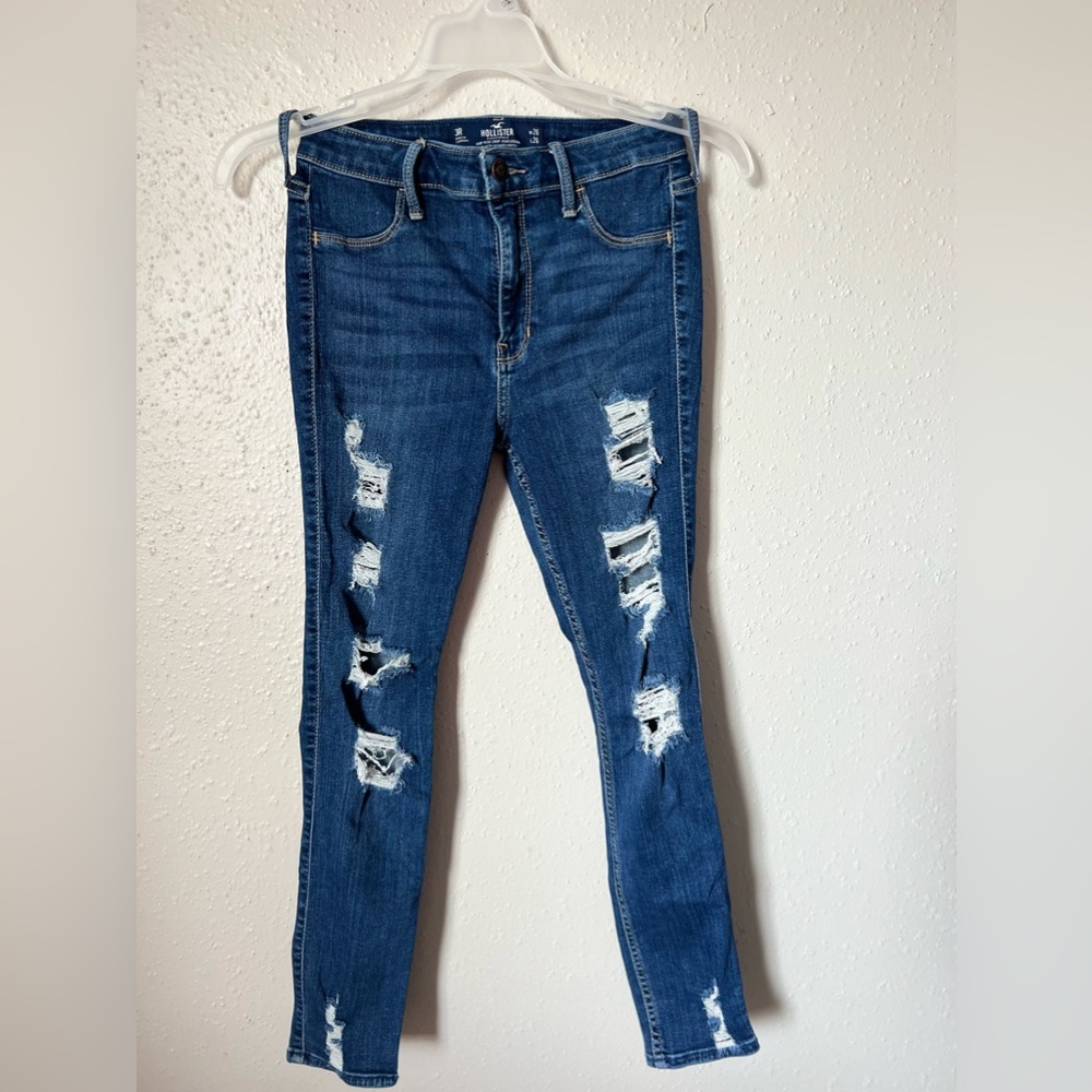 HIGH-RISE GROP JEAN LEGGING
HOLLISTER ADVANCED STRETCH SIZE 3R
